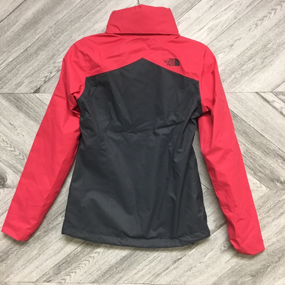 The North Face | Resolve Plus Jacket Pink & Grey - Picture 5 of 7